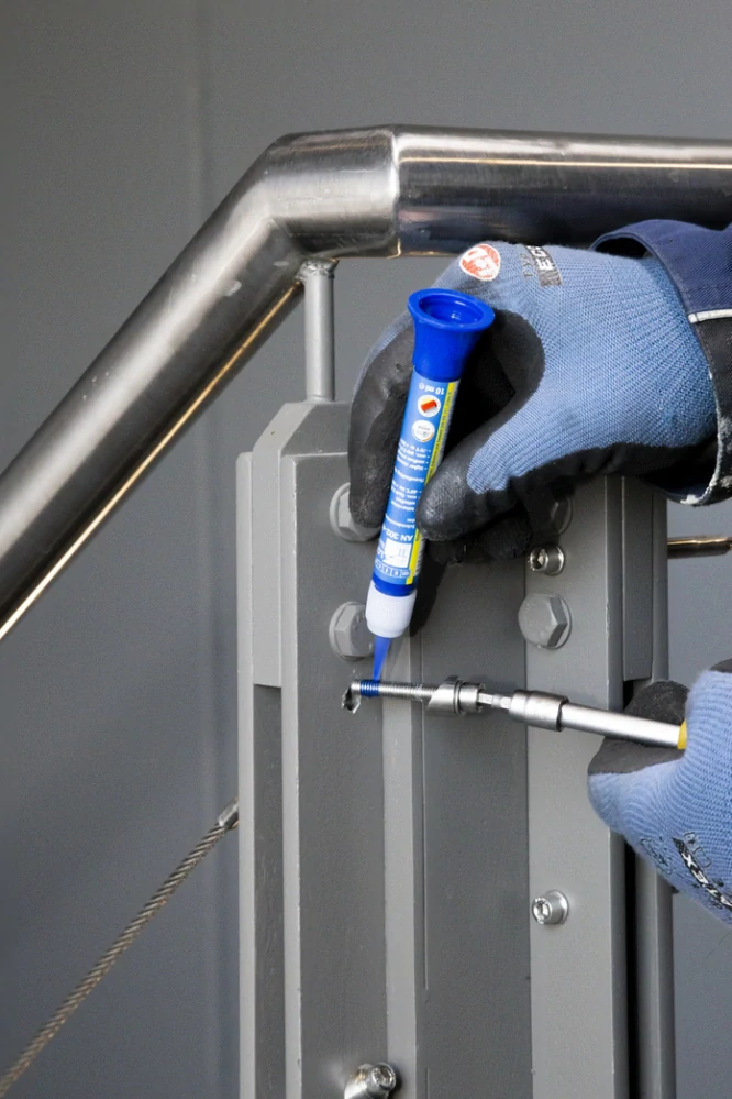 Lepidlo WEICONLOCK® AN 302-43 na zajištění šroubů, 10 ml